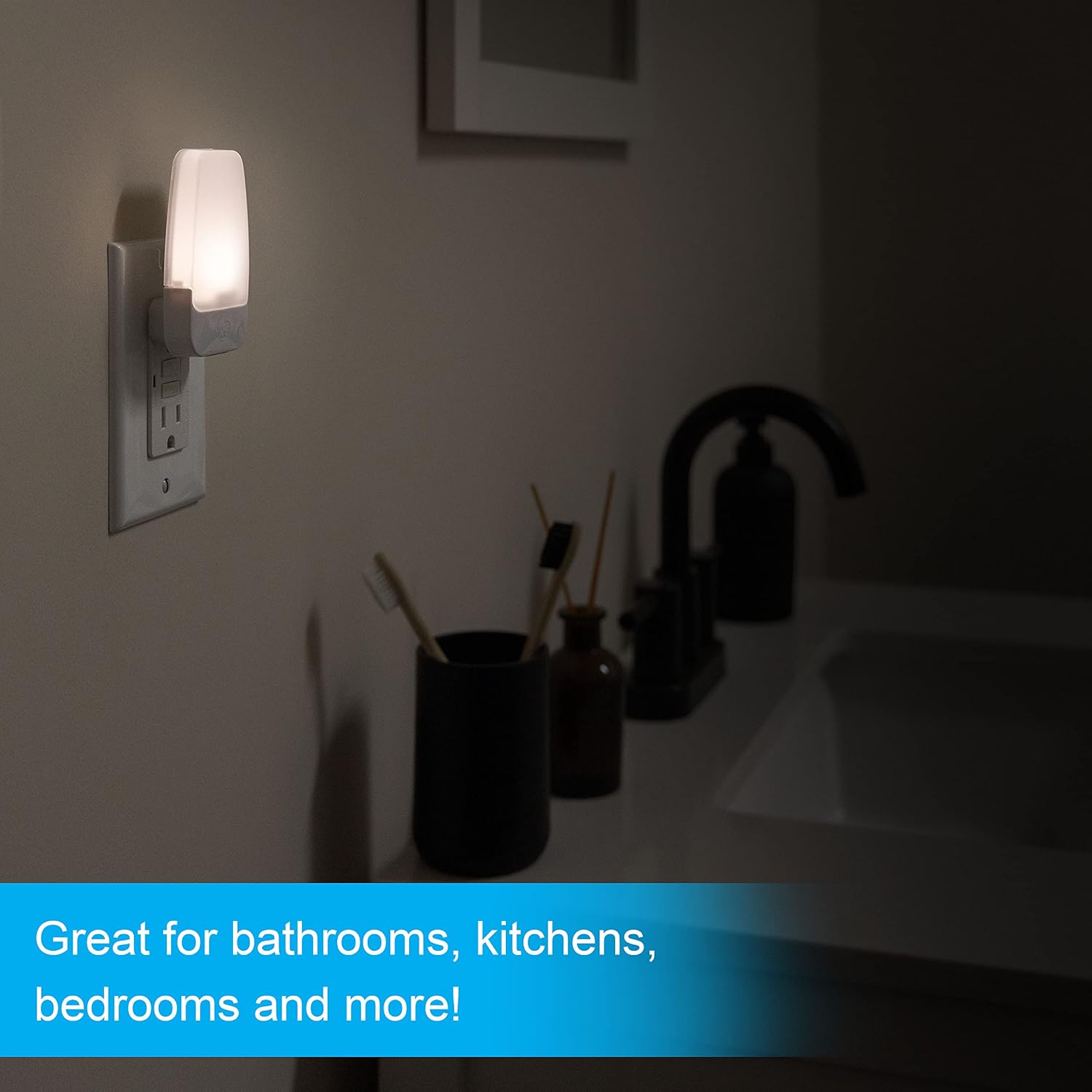 Night Light. Plug-in. Dusk to Dawn Senso